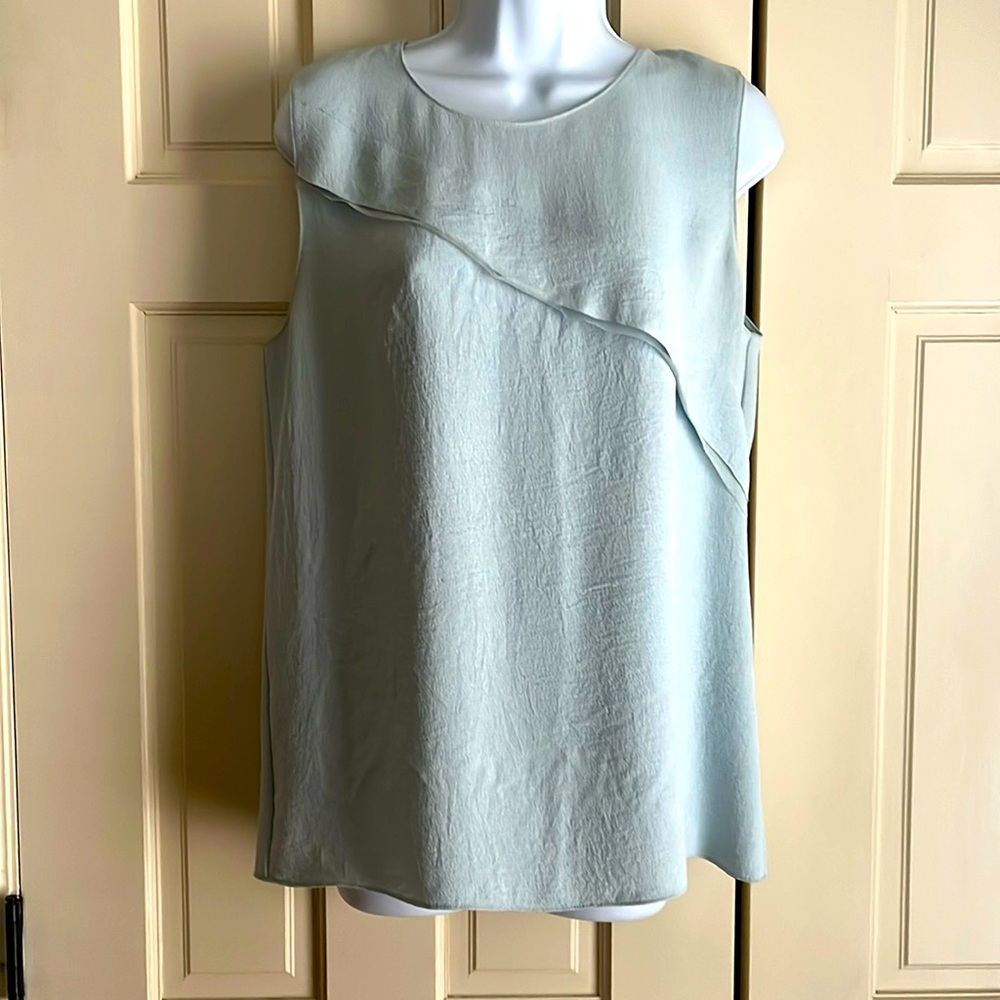 Ellie Tahari Shell Top, Powder blue, Size M